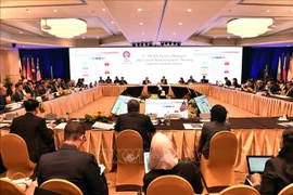 东盟大力支持经济增长和加强区域金融稳定