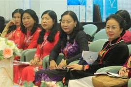 越俄妇女共同肯定其在社会中的地位