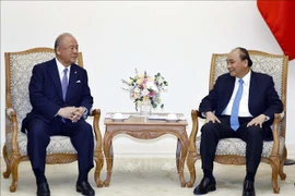 越南政府总理阮春福会见日越友好议员联盟特别顾问武部勤