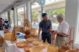 355份作品参加2023年河内手工艺品设计大赛