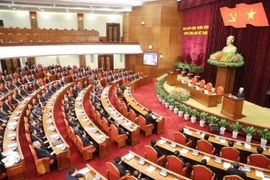 越共十二届八中全会成全部议程胜利闭幕