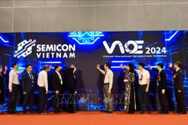 2024年越南国际集成电路及半导体产业展开幕式。图自越通社