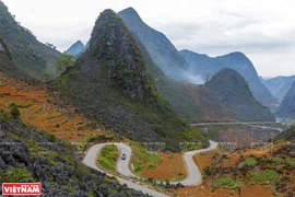 组图：拍磊（Pải Lủng）——问号形的山坡
