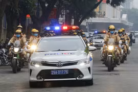 组图：2021年交通安全年出征仪式在河内举行