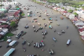 水上集市——西南部地区的河流文化特征