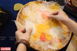 组图：宁平省蕴含信仰意义的菩提叶脉画
