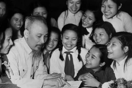 爱国竞赛75周年：“爱国竞赛——培育绿芽”专题展举行