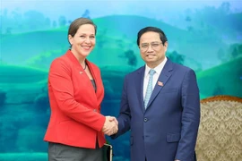 越南政府总理范明政会见美国国务院首席经济学家