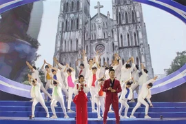 “越南色彩”推广空间暨“游玩法国”节精彩开幕