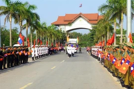 广治省接收援老越南志愿军和专家烈士遗骸