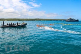 泰国海军努力防范FSO Bechamas 2 号油轮在泰国湾发生漏油风险