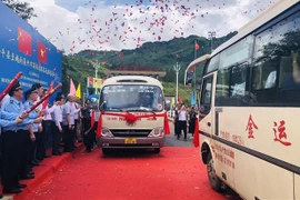 越南莱州至中国云南国际道路客运班线正式通车