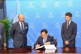 越南外交部长裴青山在第78届联合国大会高级别会议周框架内签署《公海协定》