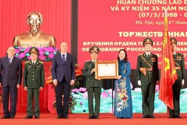 国家副主席武氏映春：将越俄热带中心建设成为军队和国家一流科技组织