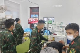 EC 225直升机将半身瘫痪疑似脑中风患者从双子西岛送往陆上治疗