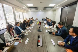 贸易、投资和工业成为越南与哥伦比亚合作的重点领域