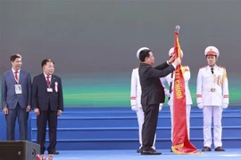 国会主席王廷惠出席财政学院建校60周年纪念活动