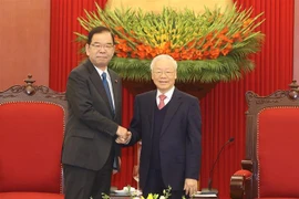 越共中央总书记阮富仲会见日本共产党代表团