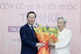 国家主席武文赏出席作品《天下何人泣素如》首发仪式