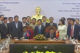 越南昆嵩省与柬埔寨腊塔纳基里省深化合作关系
