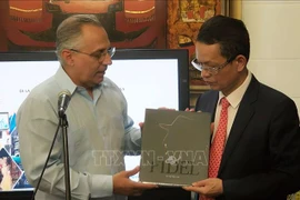 越南和古巴驻阿根廷大使馆举行友好交流会
