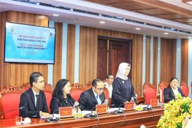 越南国家审计署审计长吴文俊礼节性会见印尼财政稽查署署长伊斯玛