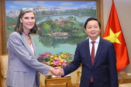 越南政府副总理陈红河会见UNDP和USAID驻越南首席代表