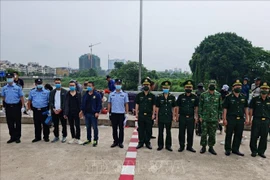广宁省向中国移交非法入境越南的3名中国公民