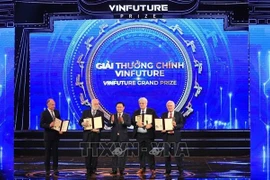 众多世界顶尖科学家参加越南VinFuture科技周活动