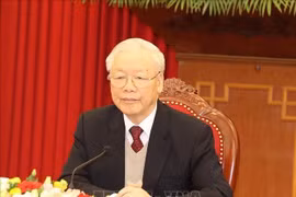 越共中央总书记阮富仲同美国总统拜登举行高级电话会谈