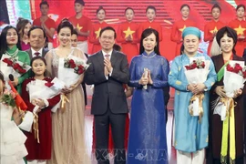 越南国家主席武文赏和夫人主持国庆招待会 