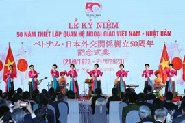 越日建交50周年：携手建立致力于和平与繁荣的互信和实质合作关系