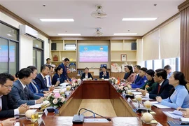 胡志明市祖国阵线与老挝各地建国阵线加强全面合作关系