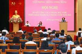 中央办公厅不断向现代化方向创新工作方式，提升参谋工作质量