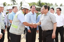 政府总理范明政莅临槟椥省调研