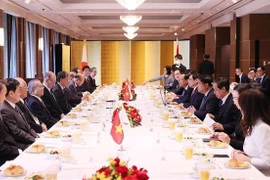 范明政与日本民间外交推进协会会长松泽共进早餐 会见JICA理事长