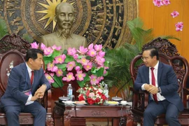 韩国企业了解越南隆安省投资环境