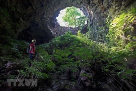 保护地质遗产 发展绿色旅游