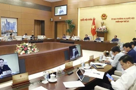 越南国会常务委员会第25次会议讨论“有关出台享受一次性社会保险”的最优方案