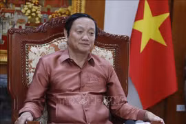 越南驻老挝大使馆大力推进经济外交和文化外交