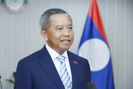 老挝官员：武文赏主席的访问取得圆满成功