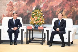 胡志明市高级代表团访问中国广东省