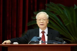 越共十三届八中全会：对许多重大问题进行审议并做出决定