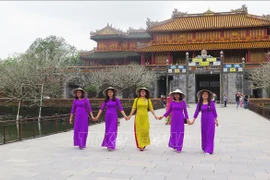奥黛送温暖 温情常相伴