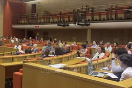 尊重和落实各项承诺及《联合国海洋法公约》有助于减少东海紧张