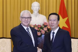 越南国家主席武文赏会见匈牙利最高检察院院长彼得·波尔特