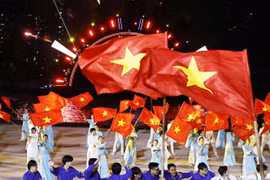 越南国家主席武文赏出席“讲故事之河”文艺晚会
