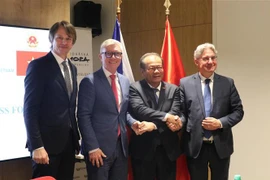 进一步强化越捷两国企业的合作与对接