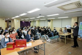 为在韩越南劳动者开展普法宣传活动
