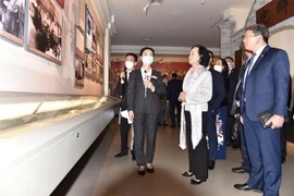 越共中央书记处常务书记张氏梅访问中国重庆